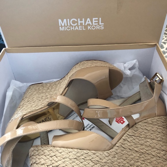 Michael Kors Platform Wedge Sandal size 8.5 - Picture 4 of 5